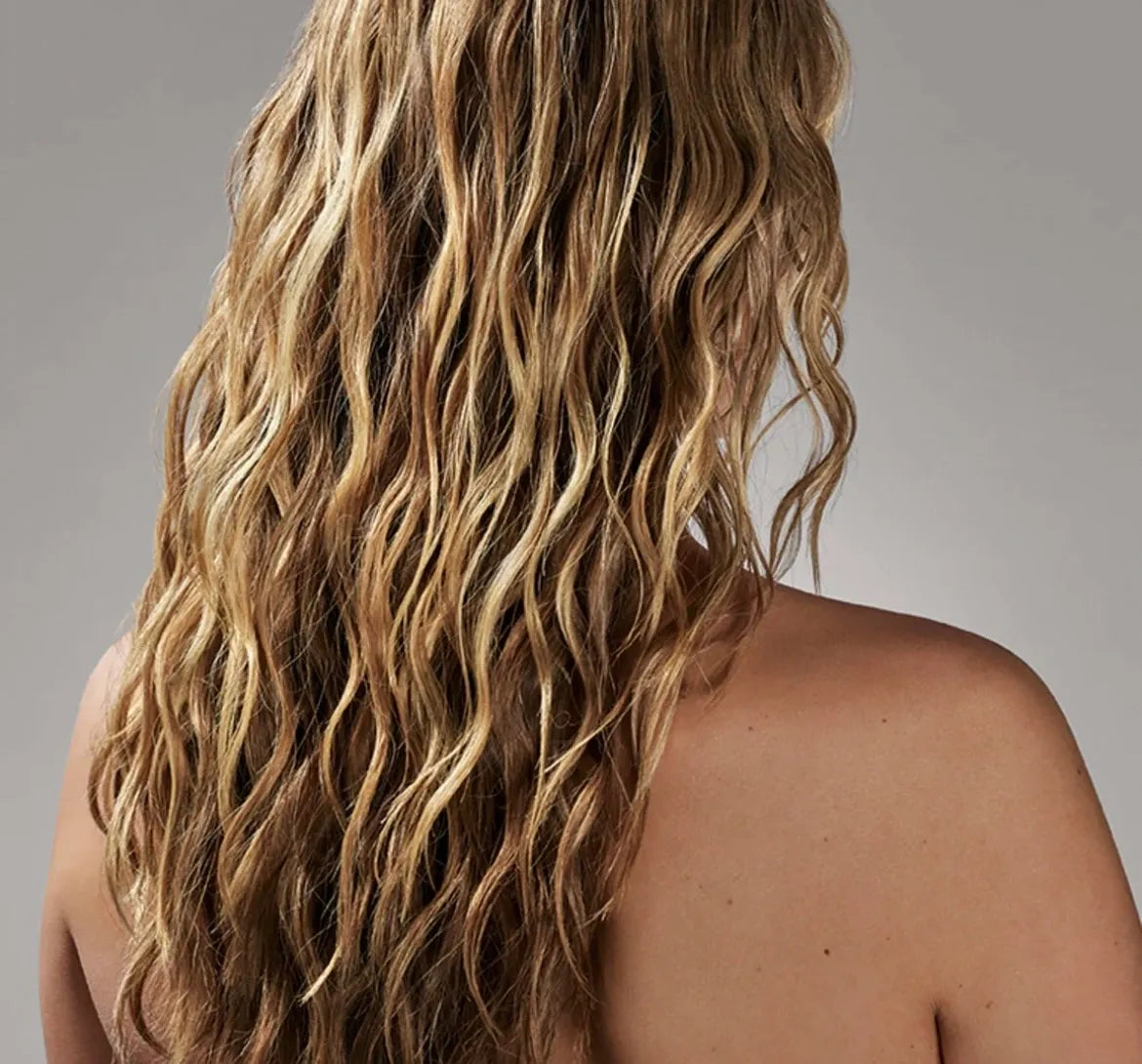 Oribe.  Après beach spray ondulation et brillance