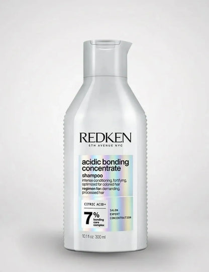 Redken. Shampoing Acidic Bonding Concentrate 7% - 300 ml