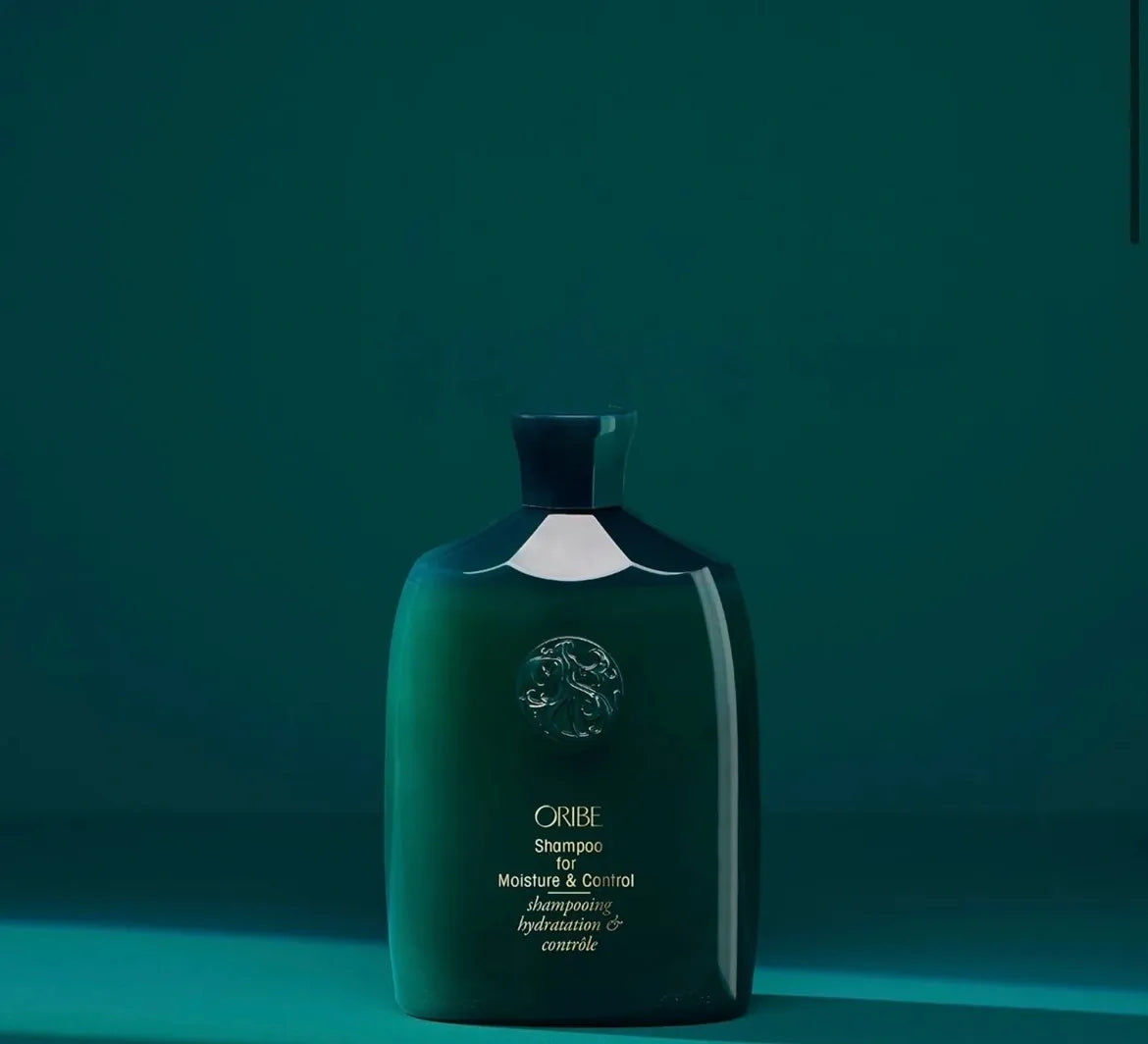 Shampooing hydratant et contrôle